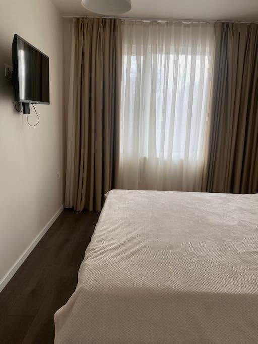 New Luxury Furnished Apartment - Beach, Varna Center & Fast Wi-Fi Kültér fotó