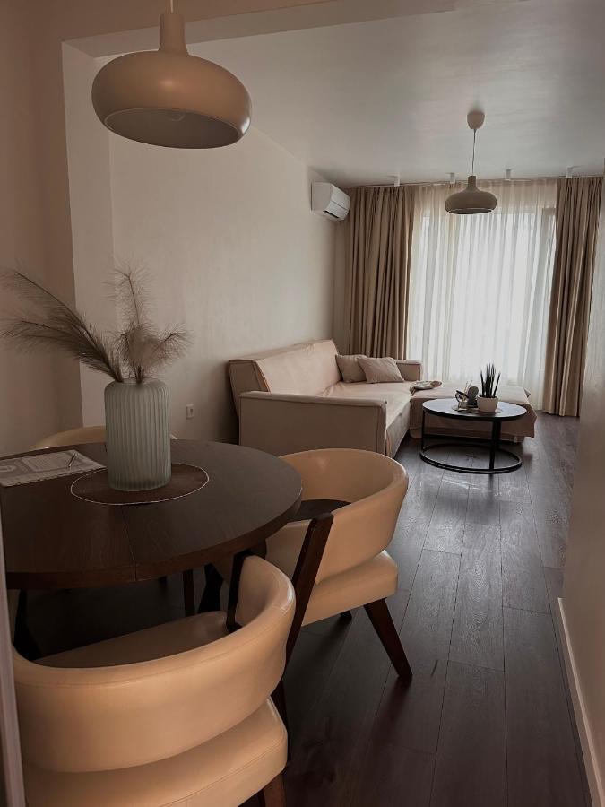 New Luxury Furnished Apartment - Beach, Varna Center & Fast Wi-Fi Kültér fotó