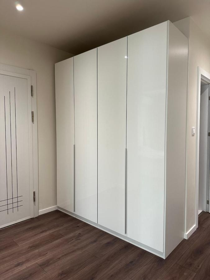 New Luxury Furnished Apartment - Beach, Varna Center & Fast Wi-Fi Kültér fotó