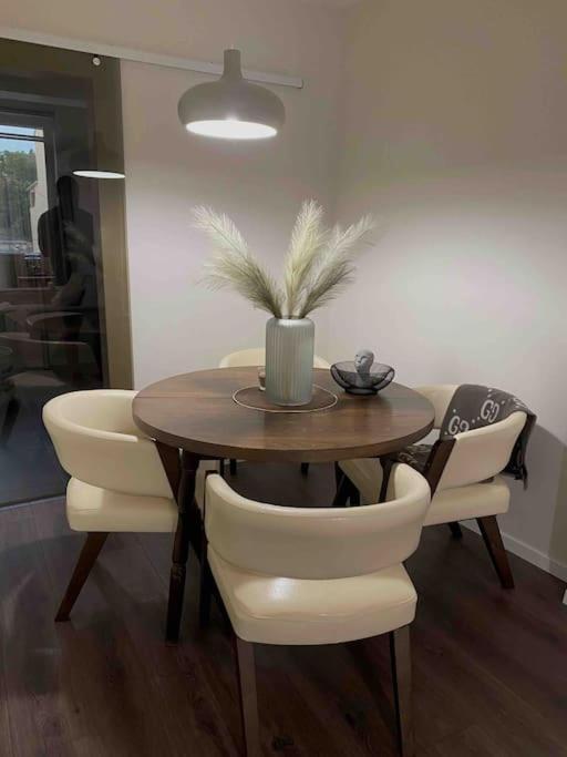 New Luxury Furnished Apartment - Beach, Varna Center & Fast Wi-Fi Kültér fotó